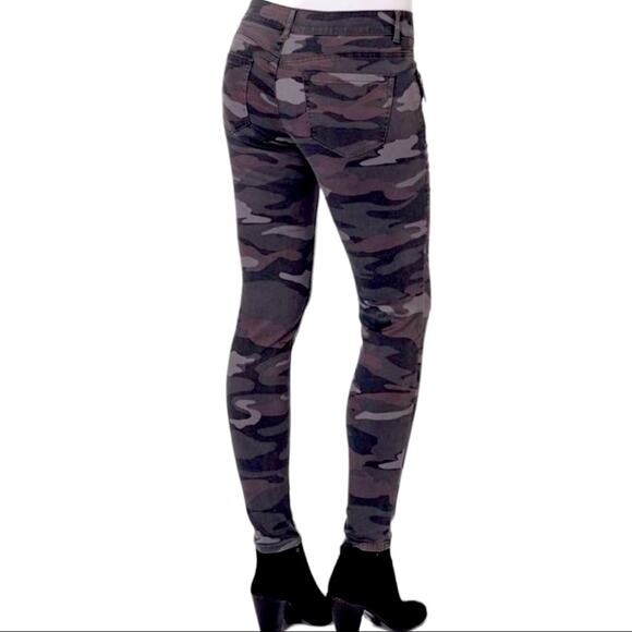 Democracy Women's Jeans Ab Solution Mid Rise Black Camouflage Zip Skinny Size 8 - Picture 2 of 9